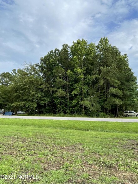 11940 N Carolina 125, Hamilton, NC 27840