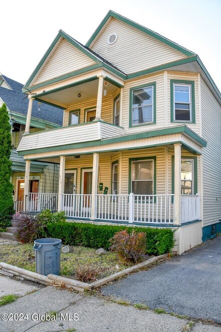 315 Division St, Schenectady, NY 12304