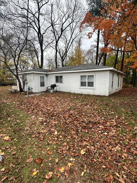 2240 Rush St, Lake Station, IN 46405