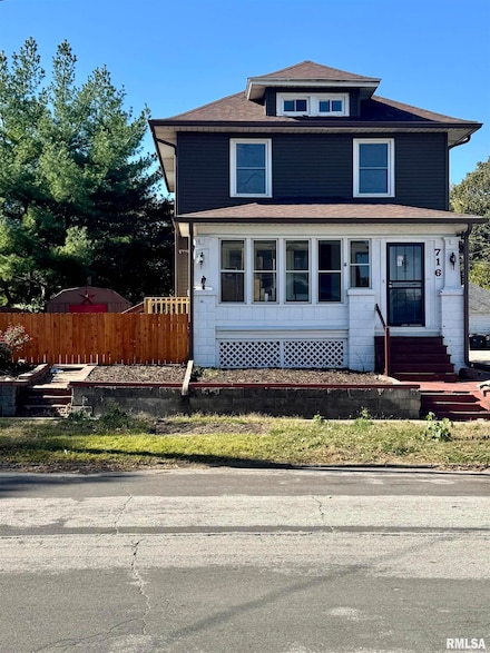 716 46th St, Rock Island, IL 61201