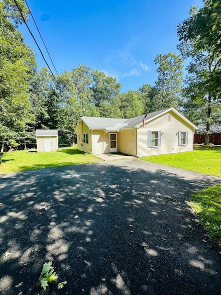115 Buck Run Dr, Milford, PA 18337