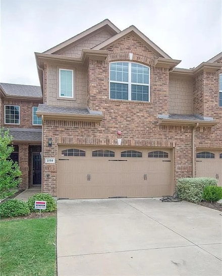 250 Barrington Ln, Lewisville, TX 75067