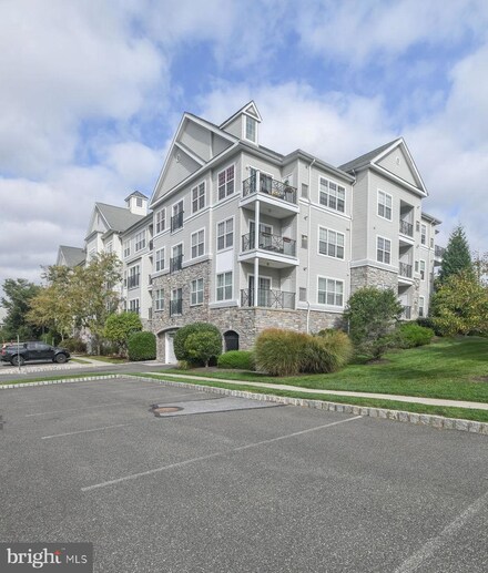 2302 Lydia Hollow Dr Unit A1, Glen Mills, PA 19342