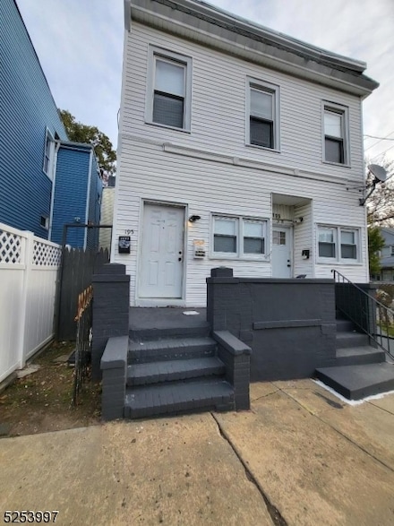 195 Reynolds St, Orange, NJ 07050