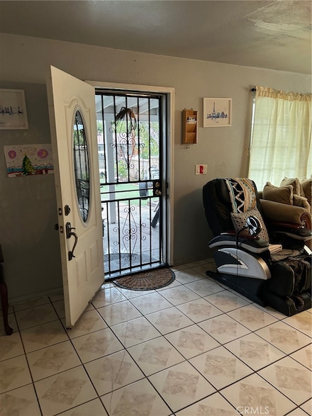 1214 E St, Corona, CA 92882