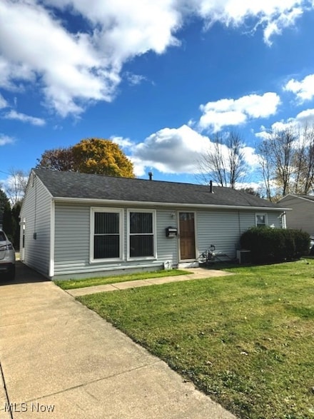 2008 Holland Ct SW, Canton, OH 44706