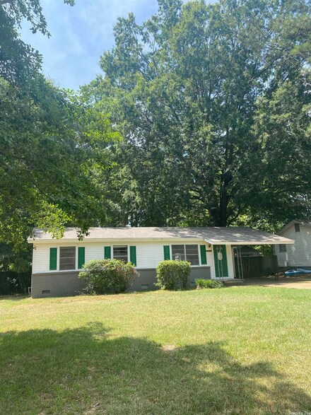211 Chrisp Ave, Searcy, AR 72143