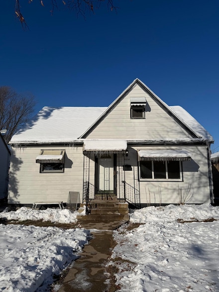 4334 W Eggert Place, Milwaukee, WI 53218