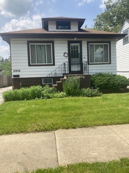 14908 Avers Ave, Midlothian, IL 60445