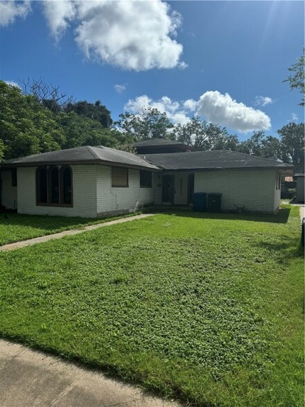 4170 Monaco St, Corpus Christi, TX 78411