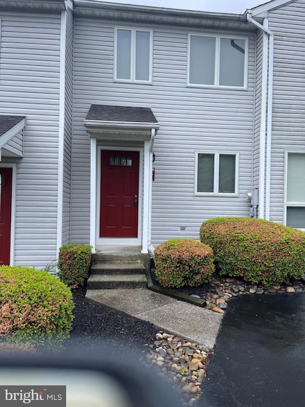 1813 Creek View Ct, New Cumberland, PA 17070