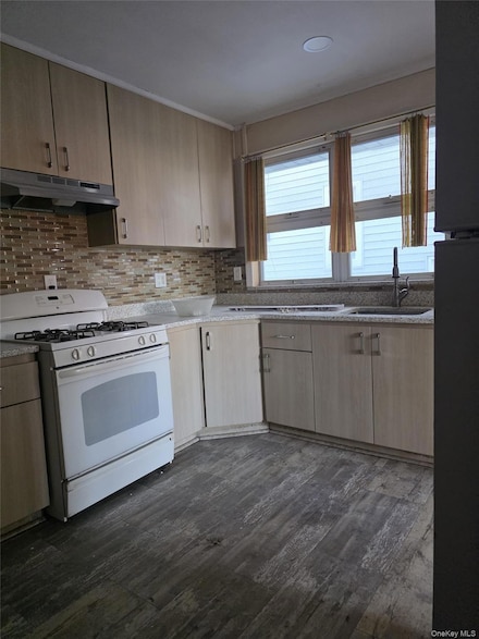 13-03 154th St, Whitestone, NY 11357