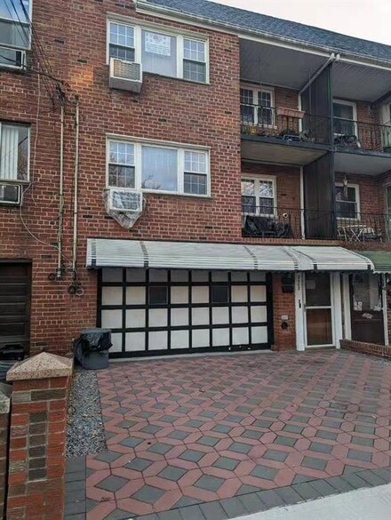 2068 E 56th St, Brooklyn, NY 11234