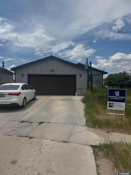 140 Lodgepole Dr, Evanston, WY 82930