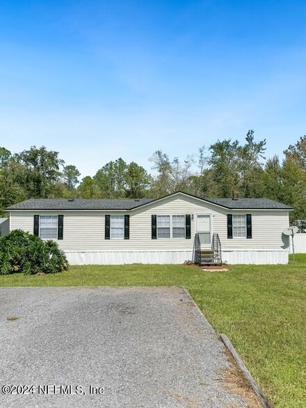 451 Dale Ct, MacClenny, FL 32063