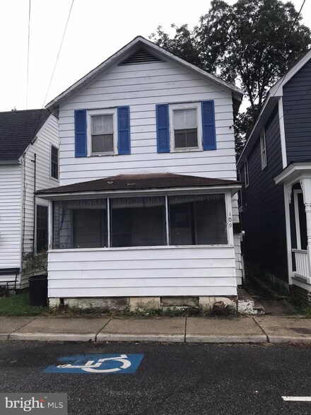 109 S College Ave, Chestertown, MD 21620