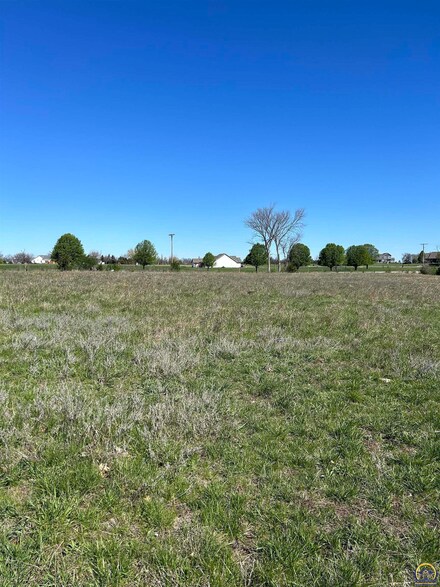 2008 Old 50 Hwy, Ottawa, KS 66067