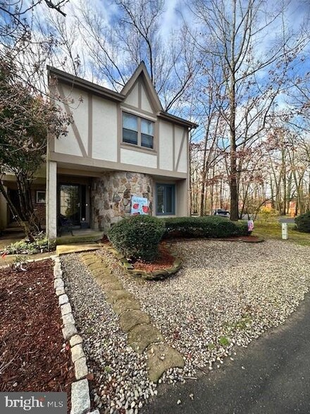 615 Jaeger Ct, Sicklerville, NJ 08081