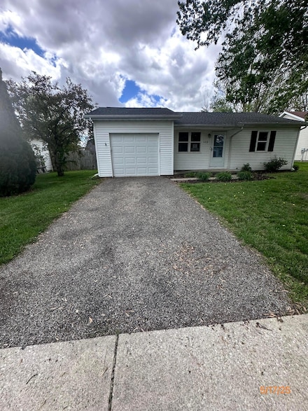 103 Andrew Ct E, London, OH 43140