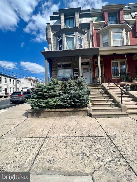 1057 N 11th St, Reading, PA 19604