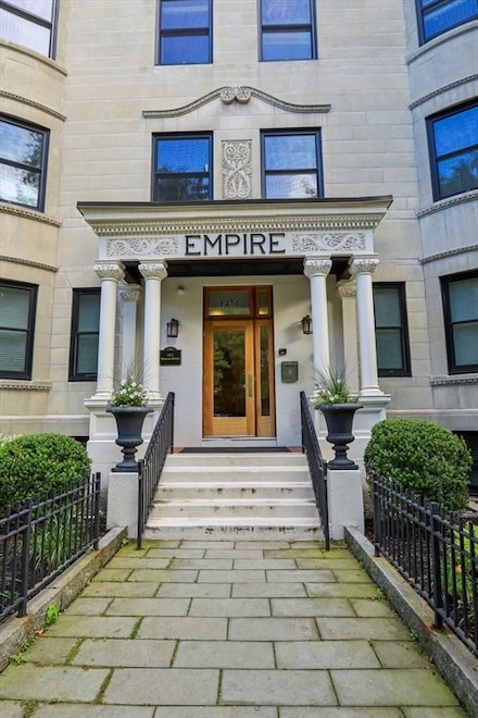 1471 Beacon St Unit 2, Brookline, MA 02446