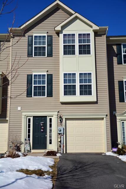 1075 Sparrow Way Unit 102, Breinigsville, PA 18031
