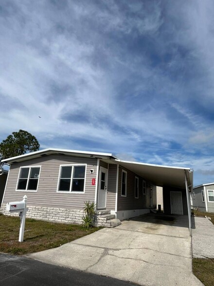 1407 Autumn Dr, Tampa, FL 33613