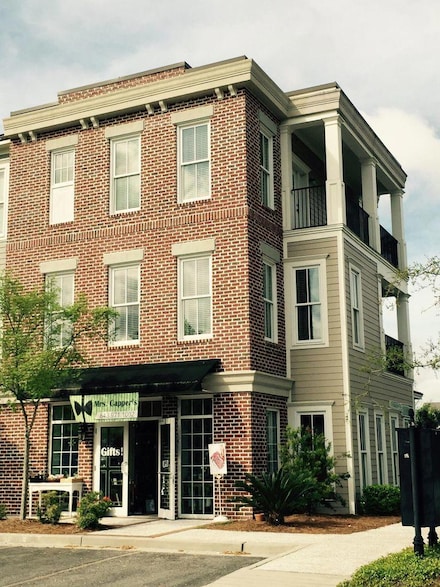 720 S Shelmore Blvd Unit 202, Mount Pleasant, SC 29464