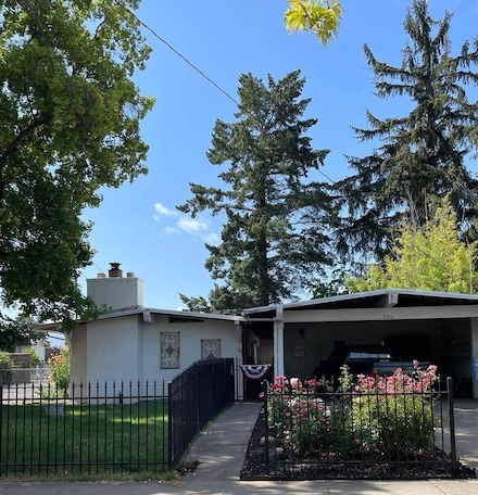 930 Reddy Ave, Medford, OR 97504