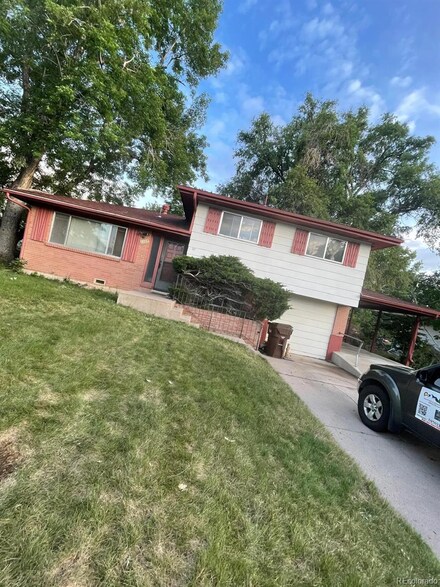 2524 W 13th St, Greeley, CO 80634