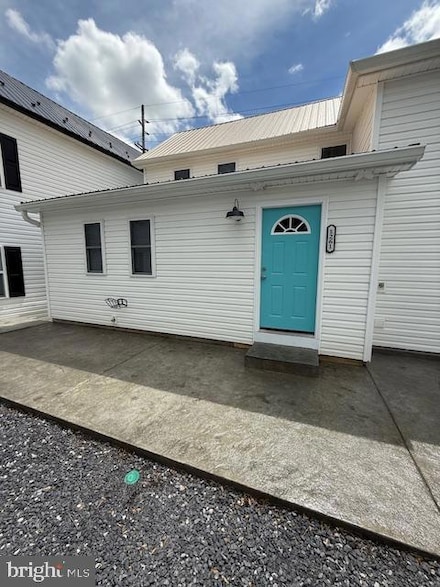1261 Hammonds Mill Rd, Hedgesville, WV 25427