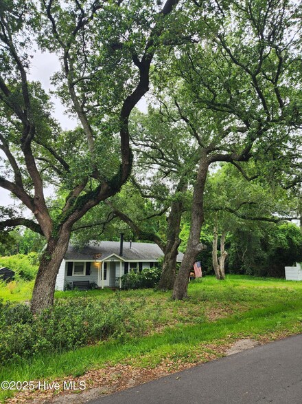 302 Loder Ave, Wilmington, NC 28409