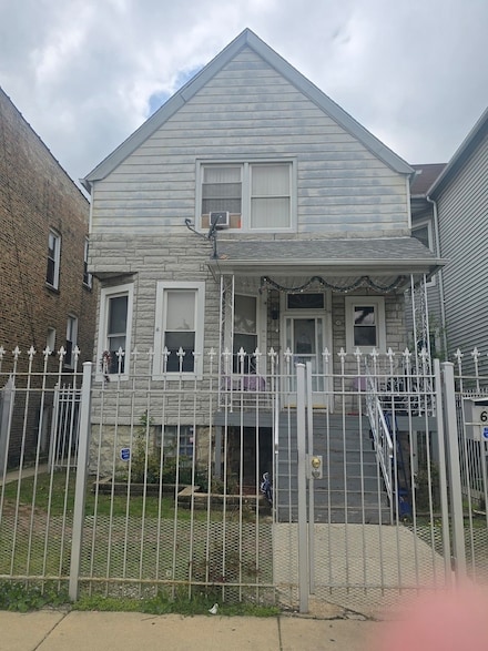 614 N Laramie Ave, Chicago, IL 60644