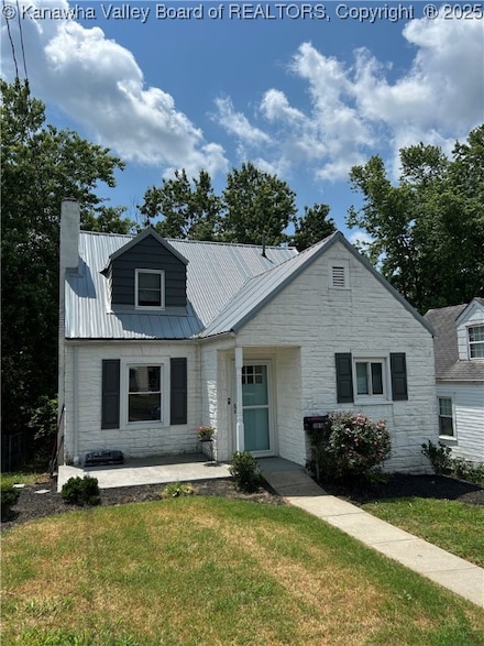 2010 Preston St, Charleston, WV 25302