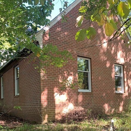277 River Oak Dr, Weems, VA 22576