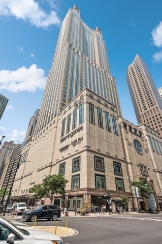 132 E Delaware Place Unit 5201, Chicago, IL 60611