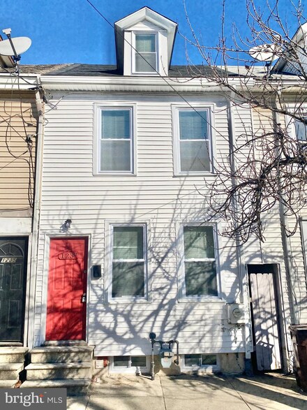 1237 Lobdell St, Wilmington, DE 19801