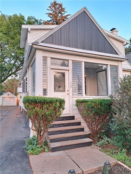 112 French Rd, Utica, NY 13502