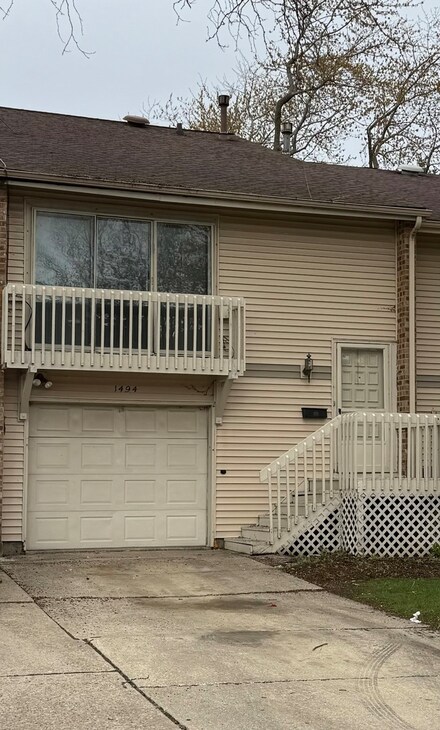 1494 Elder Dr, Aurora, IL 60506