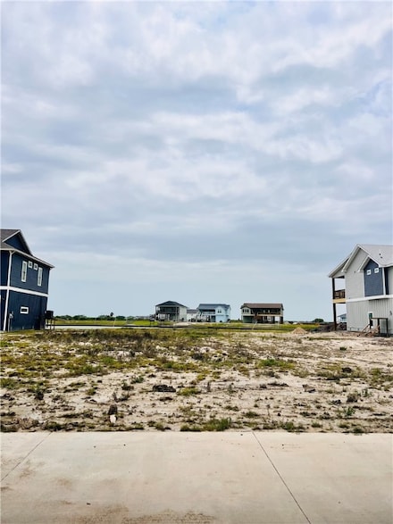 17 Tradewinds, Rockport, TX 78382