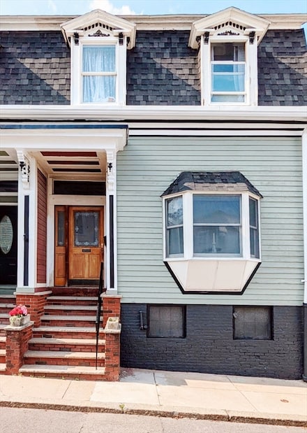8 Story St, Boston, MA 02127