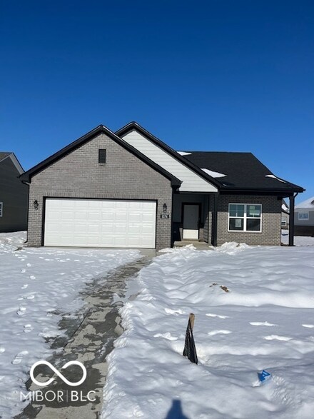 1374 Saguaro Way, Whiteland, IN 46184