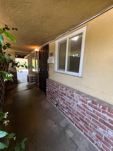 2410 N Angus St, Fresno, CA 93703