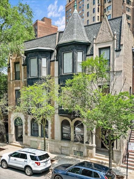 2123 N Clark St Unit 3R, Chicago, IL 60614