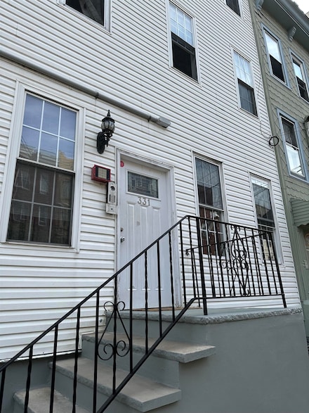 331 Monroe St Unit 1R, Hoboken, NJ 07030