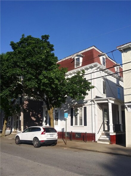 160 Carpenter St, Providence, RI 02903