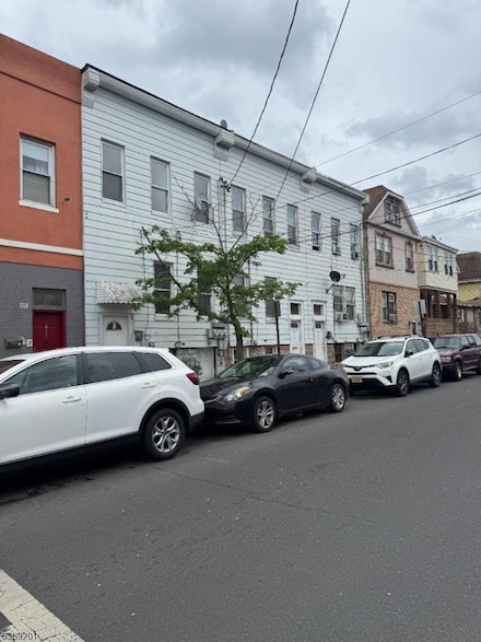 653 4th Ave, Elizabeth, NJ 07202