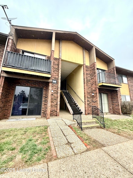 7046 Wildwood Cir Unit 190, Louisville, KY 40291