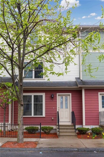 84 Barton St, Pawtucket, RI 02860