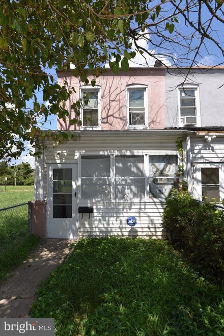 2616 Pierpont St, Baltimore, MD 21230
